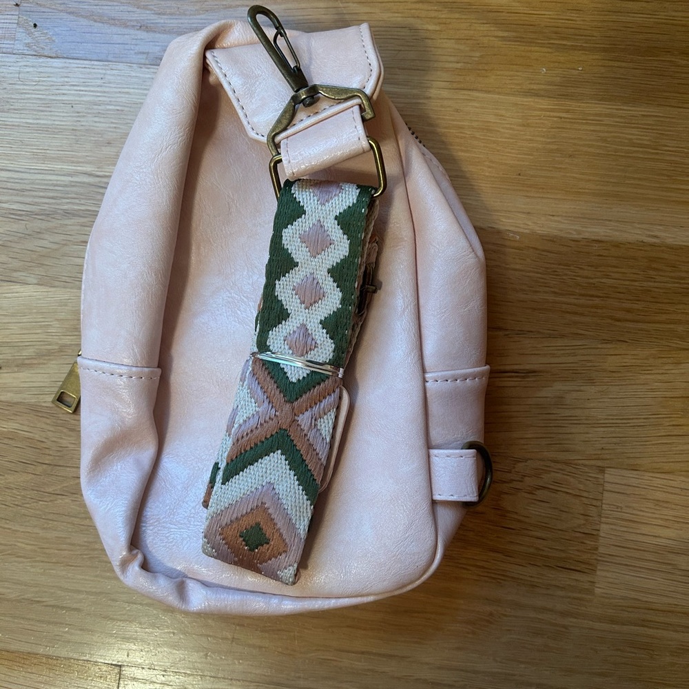 Functional cross body bag. does not have tags but has never been used. - Picture 4 of 4